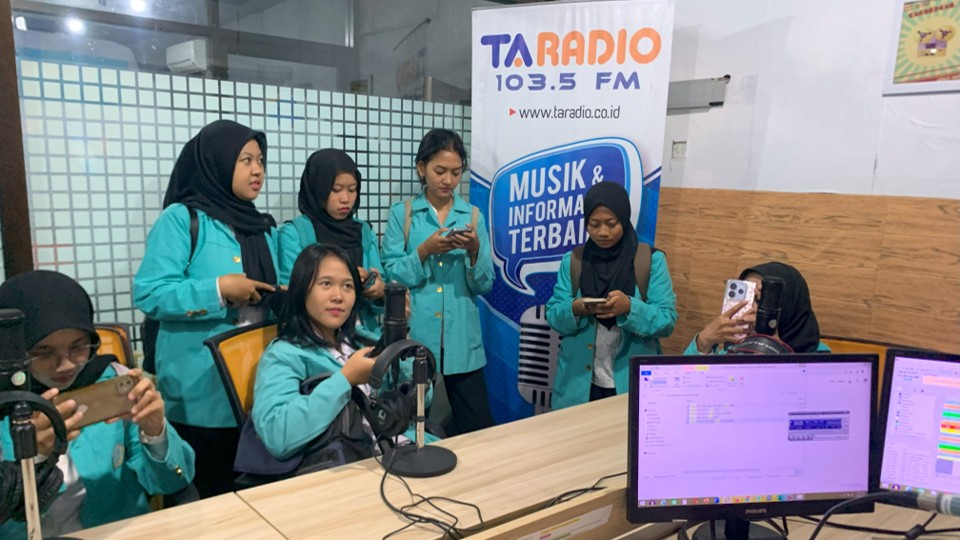 Eksplorasi Dunia Televisi: Mahasiswa S1TP Angkatan 2024 Kunjungi TATV