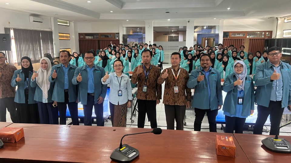 Workshop IDUKA: Sinergi Akademik dan Industri bersama SMK RUS Kudus